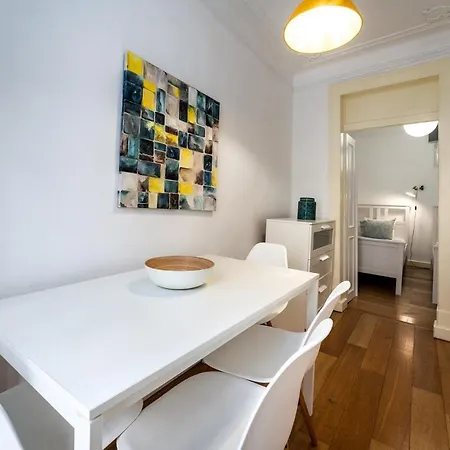 Bairro Alto Ii Center Of شقة